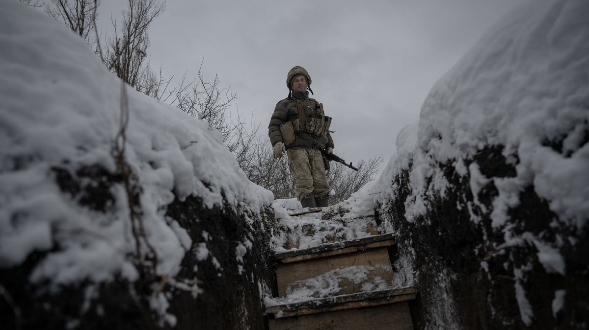 Bláto, sníh a myší invaze. Tak vypadá zákopová válka na Ukrajině